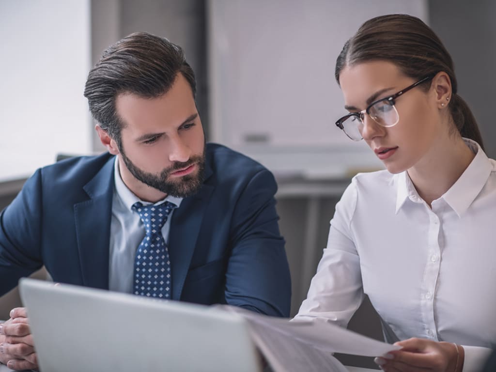 Incontro professionale in un contesto di consulenza