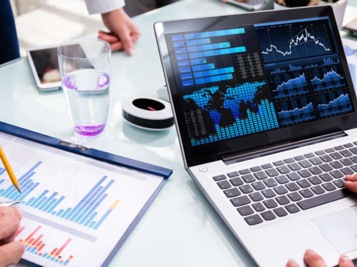 dashboard di business intelligence utilizzata per analizzare dati aziendali in tempo reale